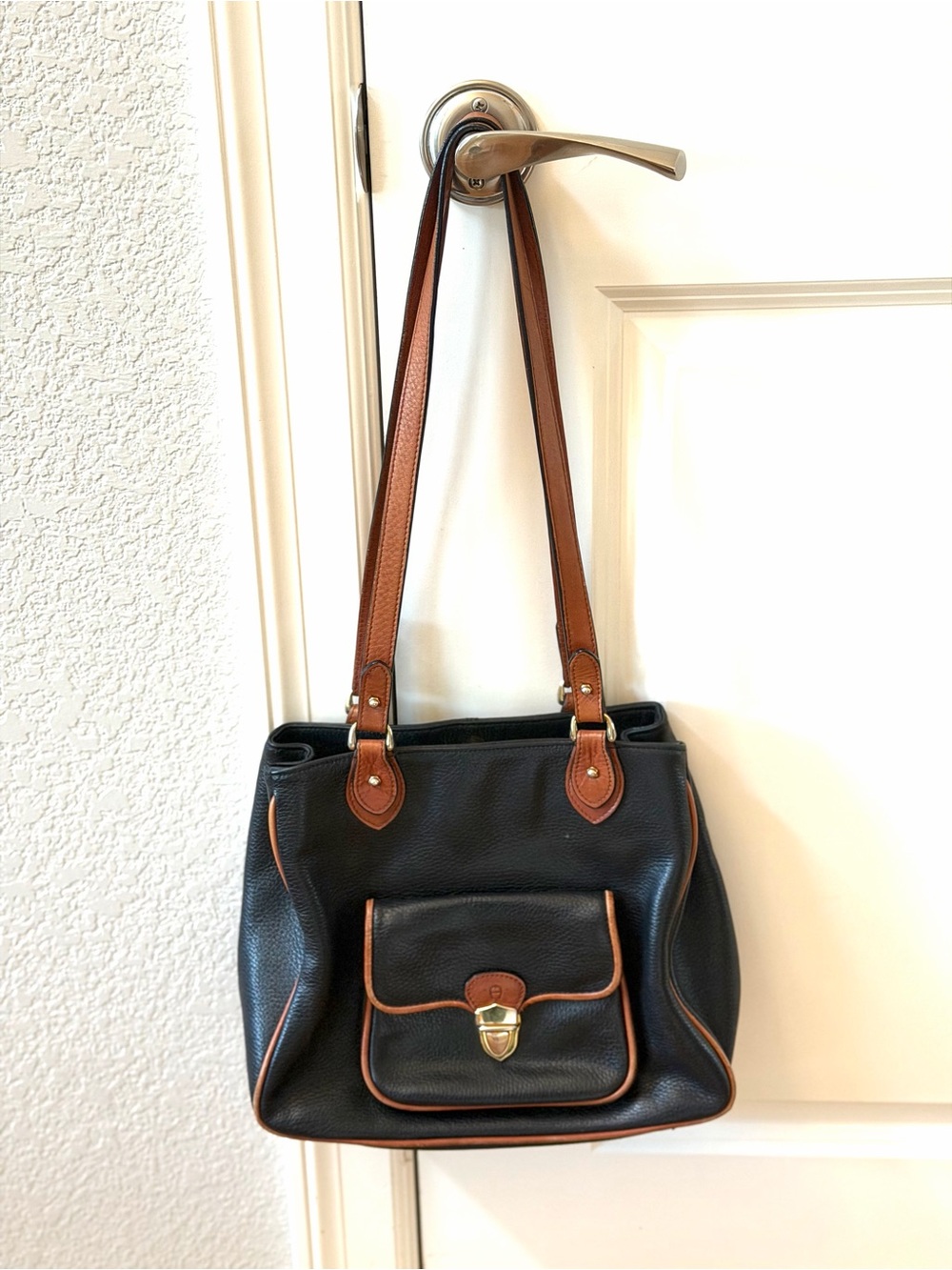 VTG Etienne Aigner Pebbled Leather Shoulder Bag w Horseshoe Lock. Heritage. EUC